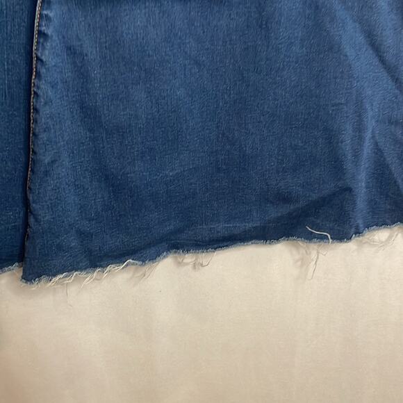 Free People Medium Wash High-Rise Ultra Bell Bottom Blue Jeans | Size 28x32 - Picture 4 of 6